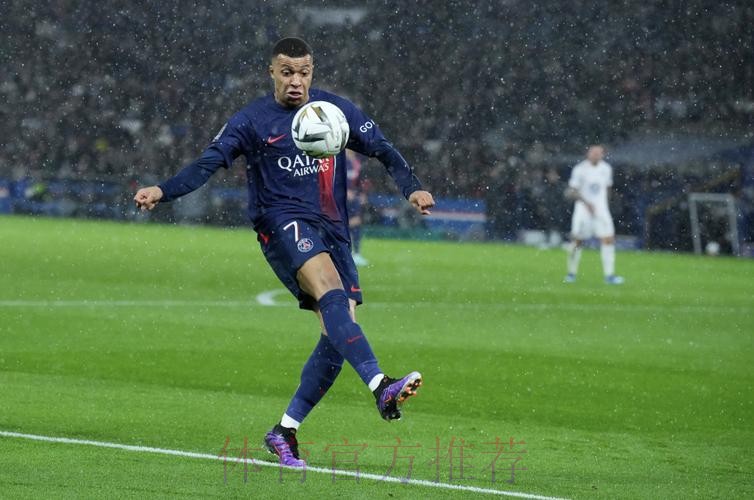 RMC：姆巴佩并未告知巴黎自己要转会加盟皇马